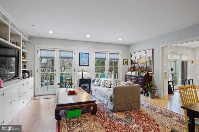 4414 LOWELL ST NW, Washington, DC 20016