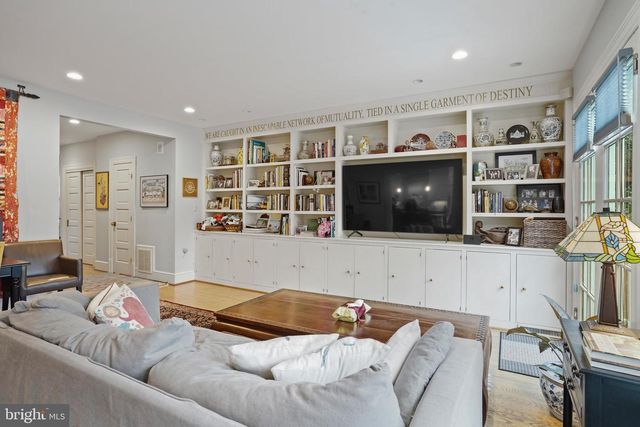4414 LOWELL ST NW, Washington, DC 20016