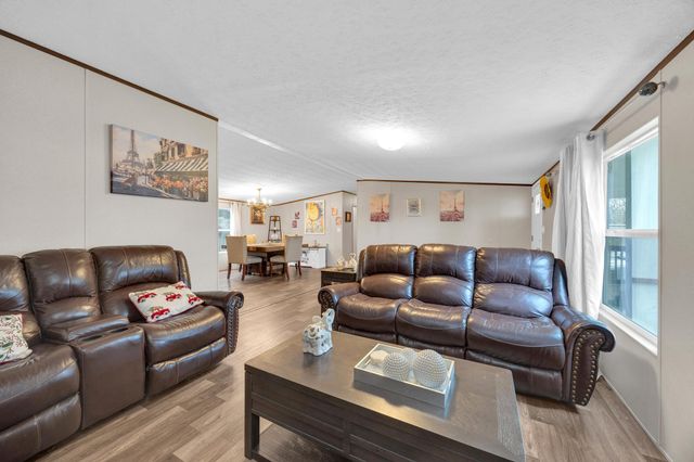 354 Oak Arbor TRL, Del Valle, TX 78617