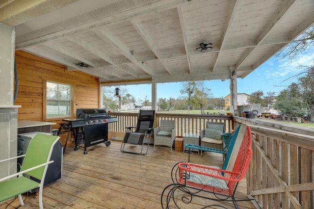 354 Oak Arbor TRL, Del Valle, TX 78617