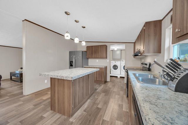 354 Oak Arbor TRL, Del Valle, TX 78617