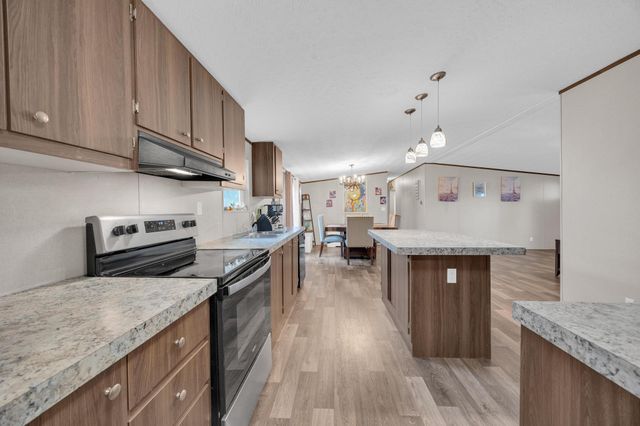 354 Oak Arbor TRL, Del Valle, TX 78617