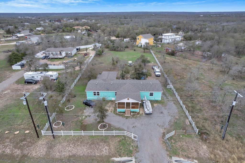 354 Oak Arbor TRL, Del Valle, TX 78617