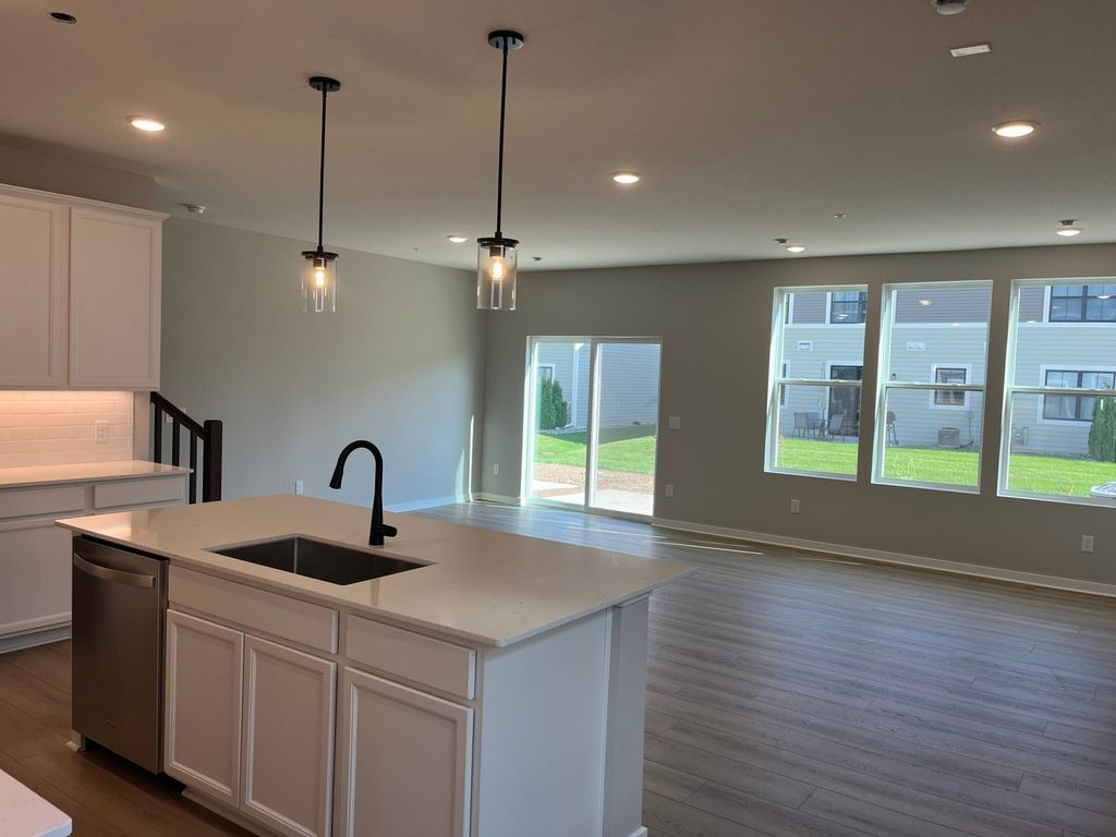 17970 Genoa Drive, Lakeville, MN 55044 — photo 3