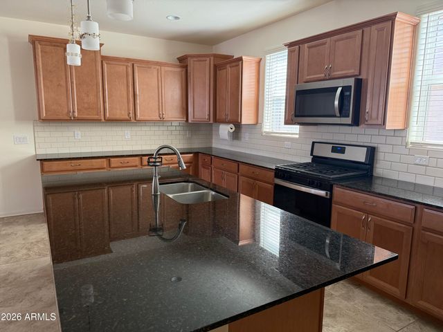 637 W WINCHESTER Drive, Chandler, AZ 85286