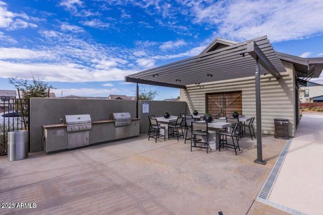 637 W WINCHESTER Drive, Chandler, AZ 85286