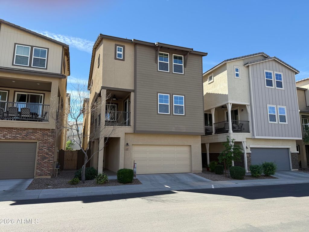 637 W WINCHESTER Drive, Chandler, AZ 85286