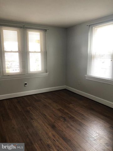 237 CHESTNUT AVE, Ardmore, PA 19003