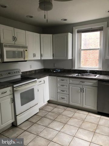 237 CHESTNUT AVE, Ardmore, PA 19003
