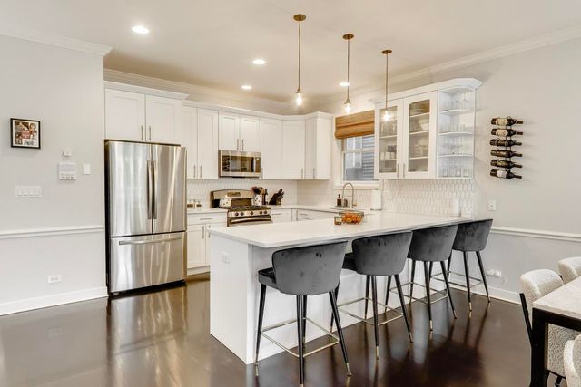 1638 W Diversey Parkway 1, Chicago, IL 60614