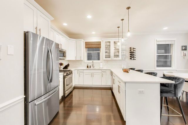 1638 W Diversey Parkway 1, Chicago, IL 60614