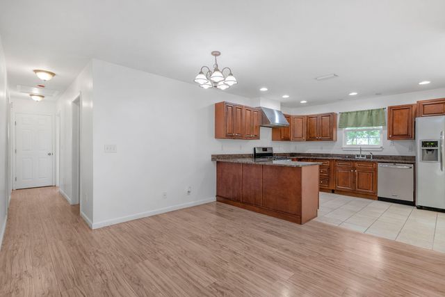 208 Moriarty Street, Fort Walton Beach, FL 32548