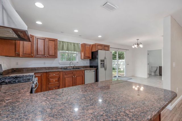 208 Moriarty Street, Fort Walton Beach, FL 32548