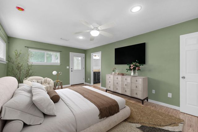 208 Moriarty Street, Fort Walton Beach, FL 32548