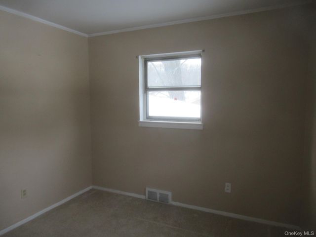 10 Lori Street, Poughkeepsie, NY 12603