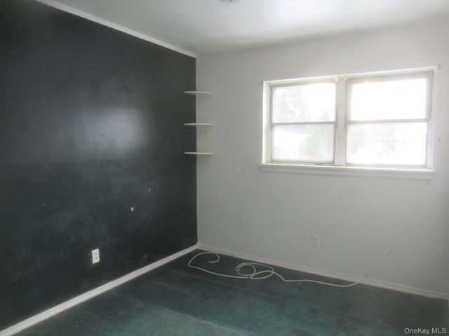 10 Lori Street, Poughkeepsie, NY 12603