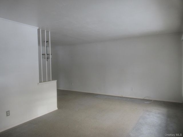 10 Lori Street, Poughkeepsie, NY 12603