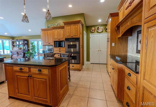 10840 Breeden Dr., Rolla, MO 65401