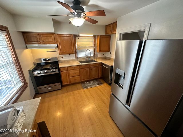 332 E Esplanade Ave, Louisville, KY 40214