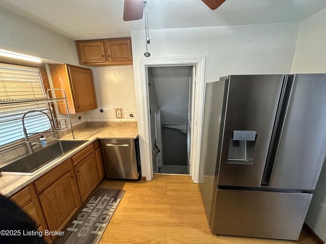 332 E Esplanade Ave, Louisville, KY 40214