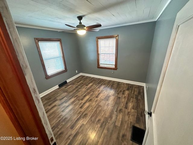 332 E Esplanade Ave, Louisville, KY 40214