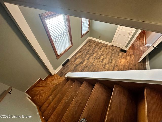 332 E Esplanade Ave, Louisville, KY 40214