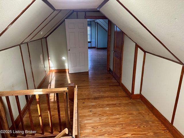 332 E Esplanade Ave, Louisville, KY 40214