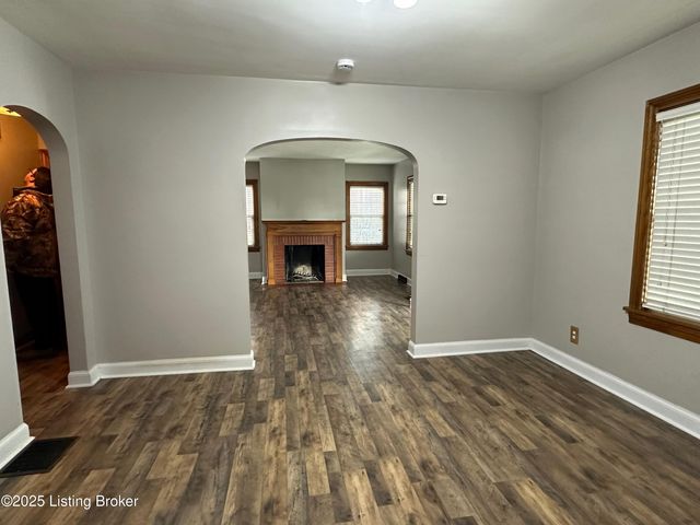 332 E Esplanade Ave, Louisville, KY 40214