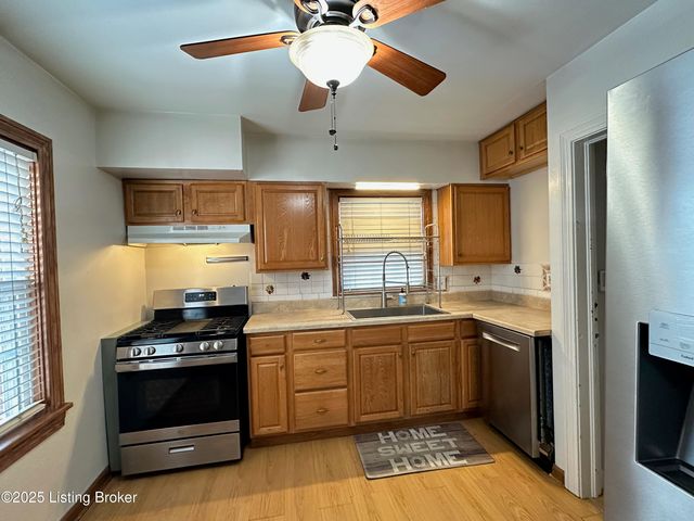 332 E Esplanade Ave, Louisville, KY 40214