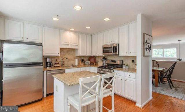 423 FORT HILL CIR, Fort Washington, PA 19034