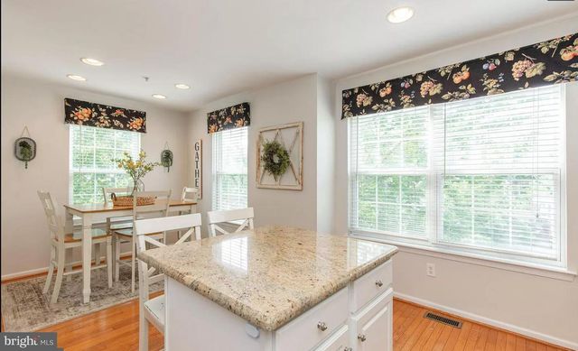 423 FORT HILL CIR, Fort Washington, PA 19034