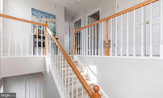423 FORT HILL CIR, Fort Washington, PA 19034