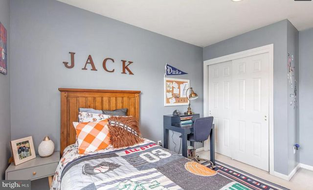 423 FORT HILL CIR, Fort Washington, PA 19034