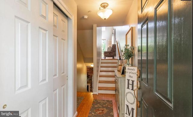 423 FORT HILL CIR, Fort Washington, PA 19034