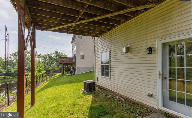 423 FORT HILL CIR, Fort Washington, PA 19034