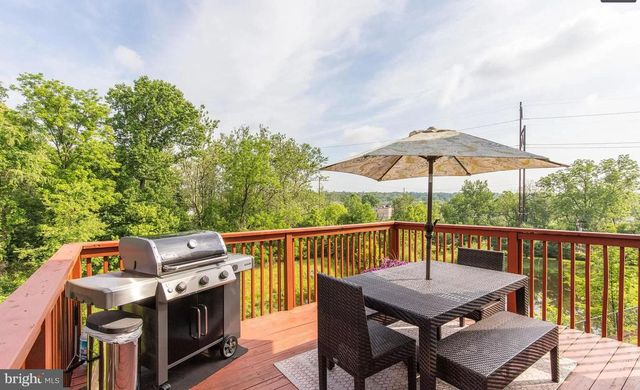 423 FORT HILL CIR, Fort Washington, PA 19034
