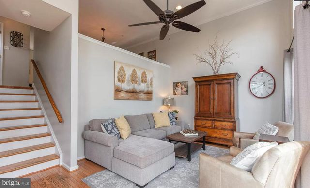 423 FORT HILL CIR, Fort Washington, PA 19034