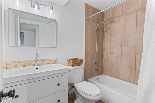 3212 W Royal Palm Road, Phoenix, AZ 85051