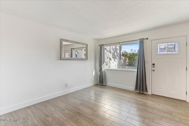 3212 W Royal Palm Road, Phoenix, AZ 85051