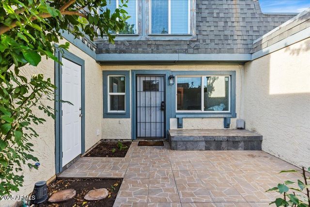 3212 W Royal Palm Road, Phoenix, AZ 85051