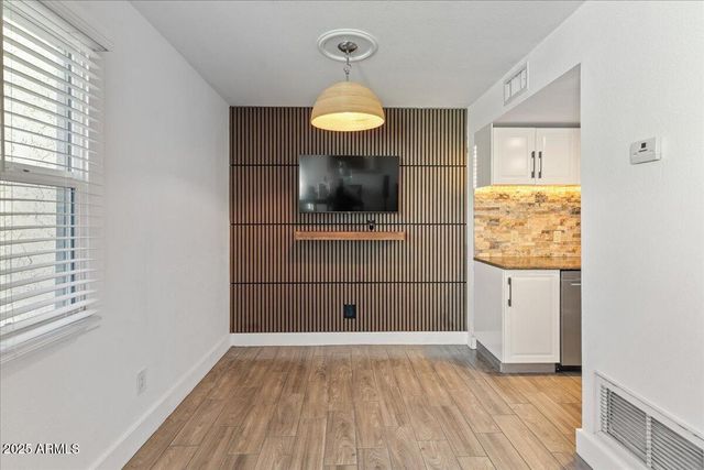 3212 W Royal Palm Road, Phoenix, AZ 85051