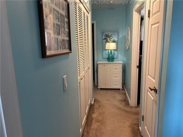 103 Saddlehorn Road, Charleston, WV 25314