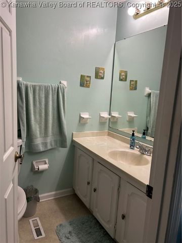 103 Saddlehorn Road, Charleston, WV 25314