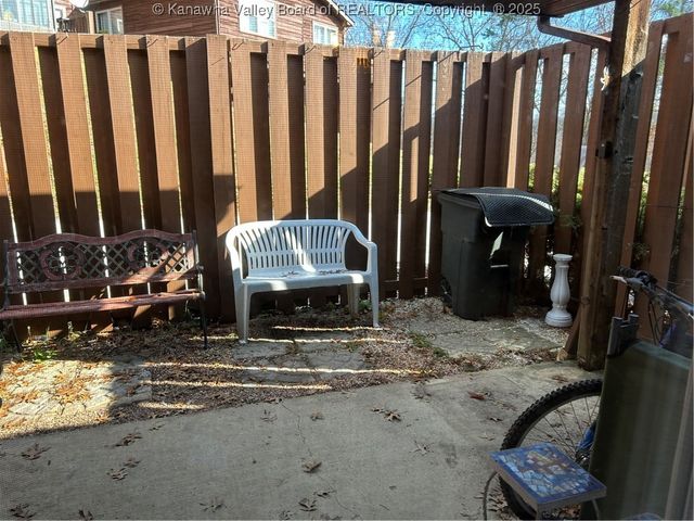 103 Saddlehorn Road, Charleston, WV 25314