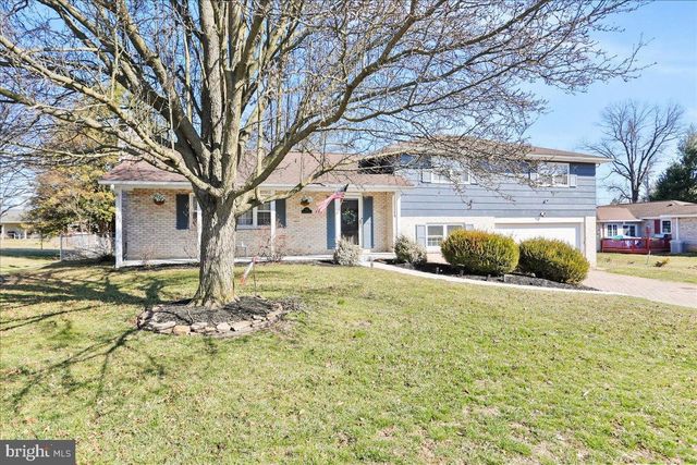 173 COLONIAL DR, Chambersburg, PA 17202