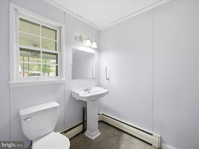 173 COLONIAL DR, Chambersburg, PA 17202