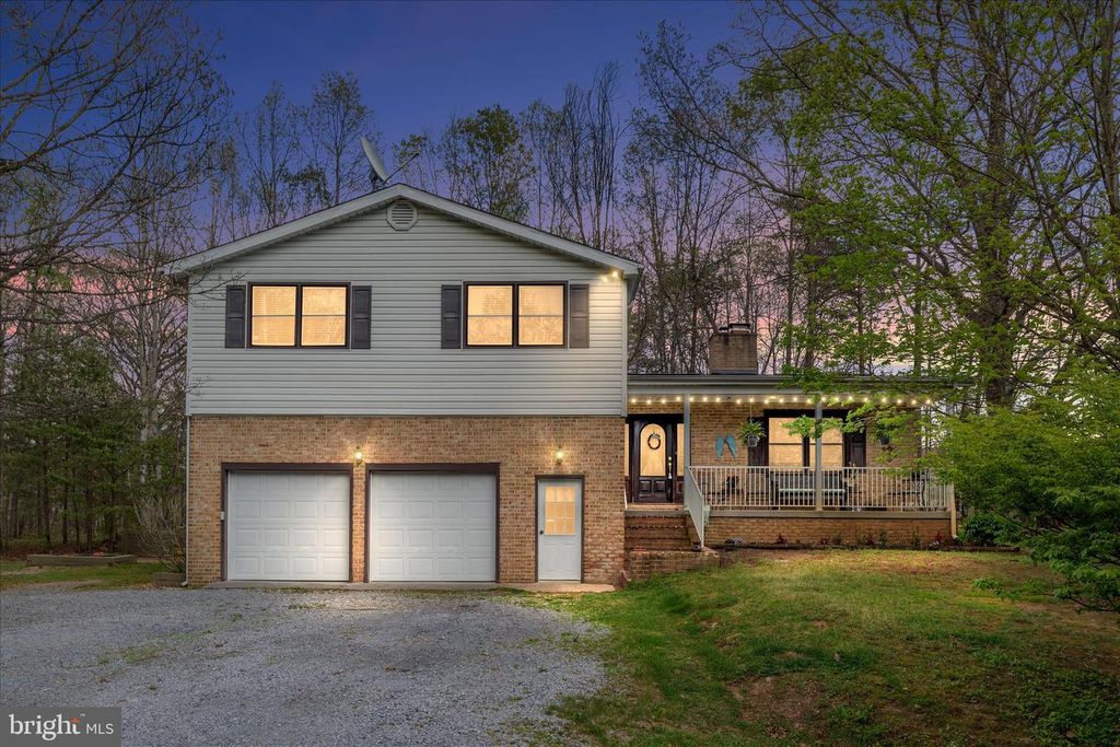Image 1 of property listing at 3691 GREEN SPRING RD, Winchester, VA 22603