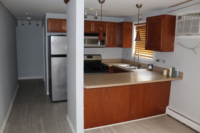 4545 Prescott Avenue 103, Lyons, IL 60534