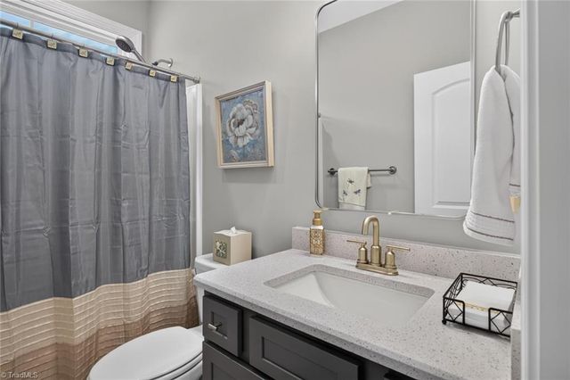 1201 Plantation Village Drive, Clemmons, NC 27012