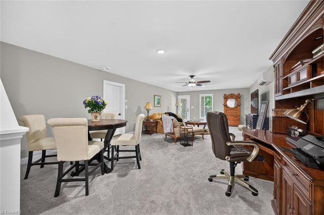 1201 Plantation Village Drive, Clemmons, NC 27012